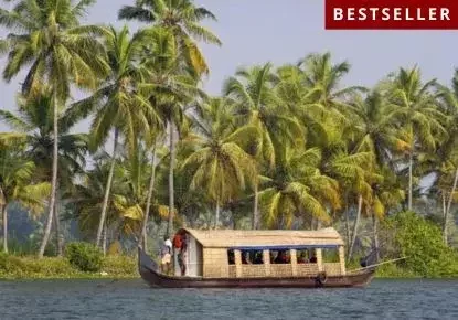 Houseboat cruising in Alleppey - Explore Essence of Kerala vacation packages
